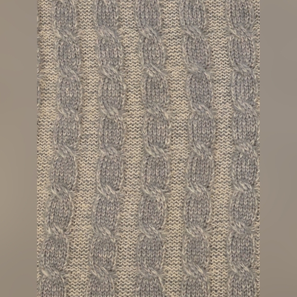 Love By Design Cable Knit Sweater - Picture 4 of 10